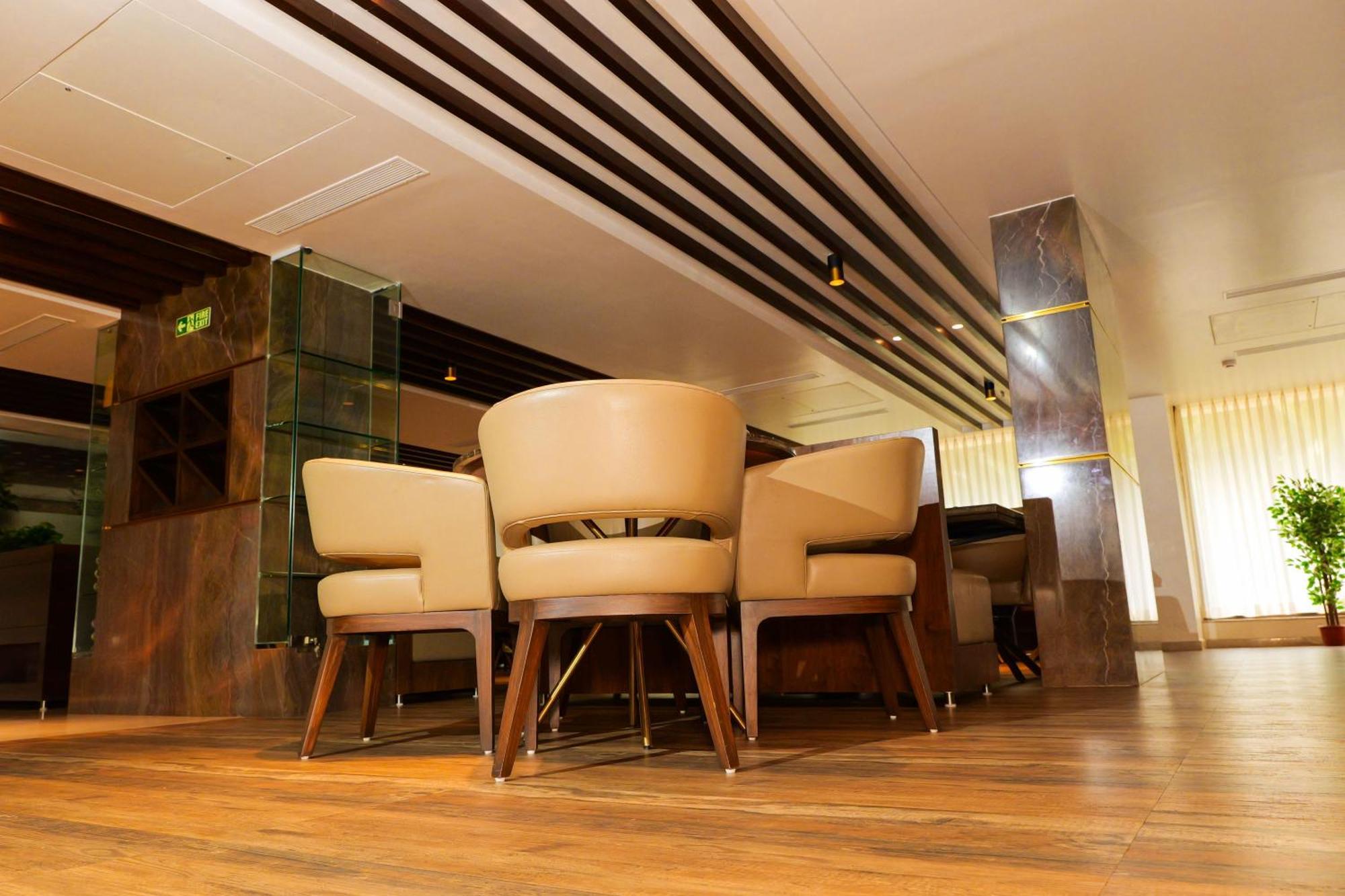 Uva Manish Hotel Kundapur Eksteriør billede